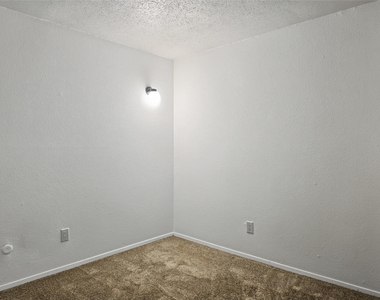 8922 Kempwood Drive - Photo Thumbnail 14