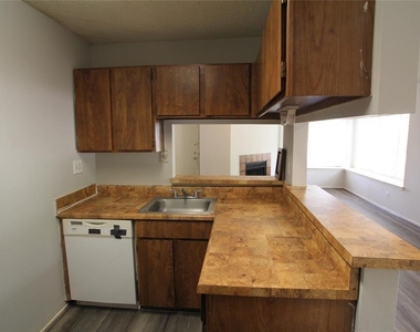 5422 Farley Drive - Photo Thumbnail 3