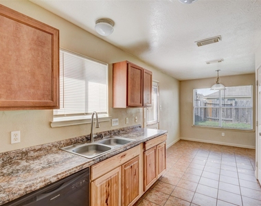 21807 Yucca Tip Lane - Photo Thumbnail 7