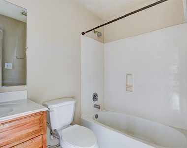 21807 Yucca Tip Lane - Photo Thumbnail 12