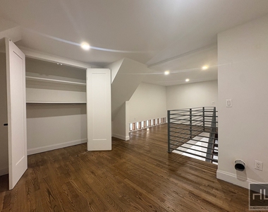 East 80 Street - Photo Thumbnail 10