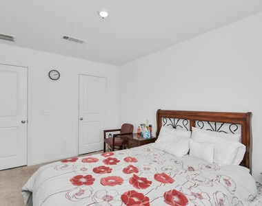 23630 Fallen Cone Street - Photo Thumbnail 19