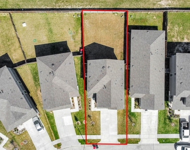 23630 Fallen Cone Street - Photo Thumbnail 25
