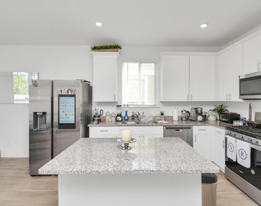 23630 Fallen Cone Street - Photo Thumbnail 9
