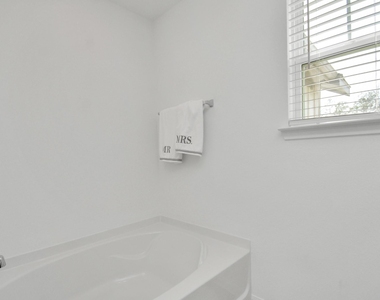 23630 Fallen Cone Street - Photo Thumbnail 15