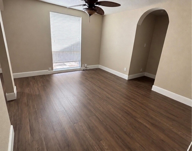 19423 Cypress Bay - Photo Thumbnail 7