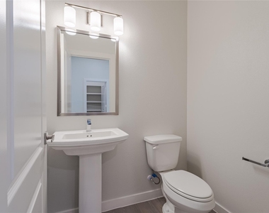 22026 Lesley Grove Lane - Photo Thumbnail 12