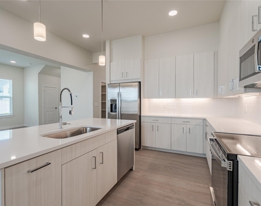 22026 Lesley Grove Lane - Photo Thumbnail 11