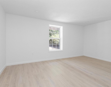 16016 Green Manor Unit B Drive - Photo Thumbnail 1