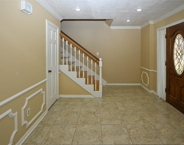 1830 Saddlecreek Drive - Photo Thumbnail 12