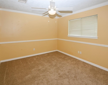 1830 Saddlecreek Drive - Photo Thumbnail 25