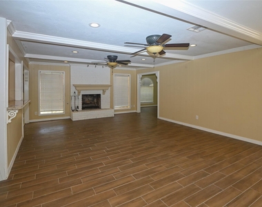 1830 Saddlecreek Drive - Photo Thumbnail 3