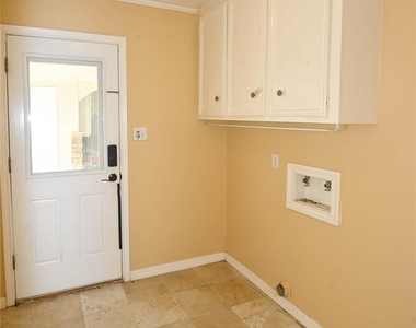 1830 Saddlecreek Drive - Photo Thumbnail 34