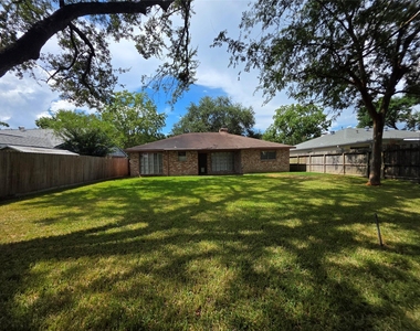 926 Redway Lane - Photo Thumbnail 12