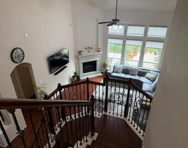 2 Carmeline Drive - Photo Thumbnail 5