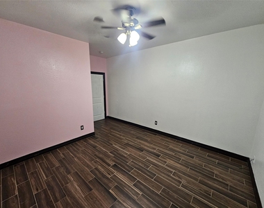 13922 Somersworth Drive - Photo Thumbnail 14
