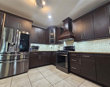 13922 Somersworth Drive - Photo Thumbnail 27