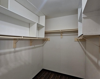 13922 Somersworth Drive - Photo Thumbnail 18