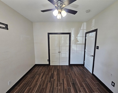 13922 Somersworth Drive - Photo Thumbnail 17