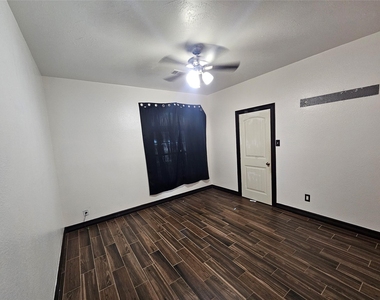 13922 Somersworth Drive - Photo Thumbnail 20