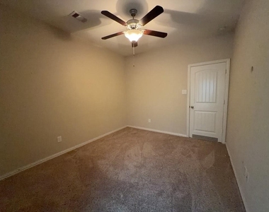 18107 Golden Falls Lane - Photo Thumbnail 17