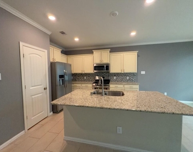 18107 Golden Falls Lane - Photo Thumbnail 2