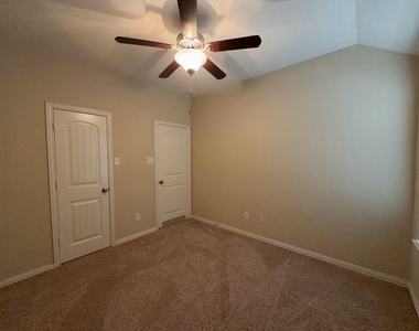 18107 Golden Falls Lane - Photo Thumbnail 13