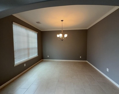 18107 Golden Falls Lane - Photo Thumbnail 5