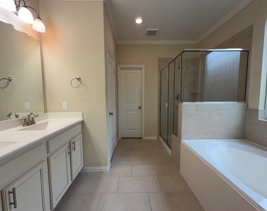 18107 Golden Falls Lane - Photo Thumbnail 10
