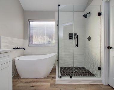 4506 Knights Court - Photo Thumbnail 20