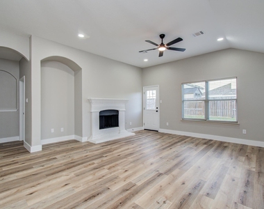 4506 Knights Court - Photo Thumbnail 13