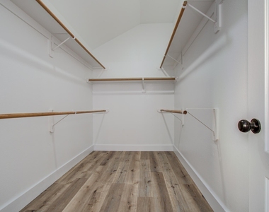 4506 Knights Court - Photo Thumbnail 23