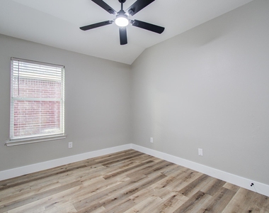 4506 Knights Court - Photo Thumbnail 25
