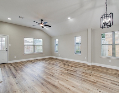 4506 Knights Court - Photo Thumbnail 16