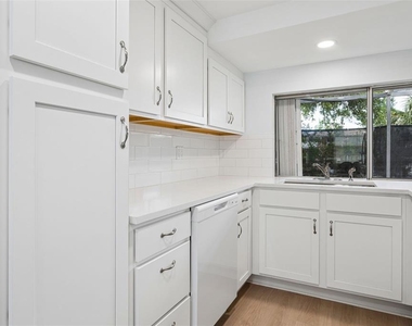 3115 Palamore Drive - Photo Thumbnail 13