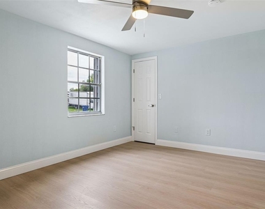 3115 Palamore Drive - Photo Thumbnail 15