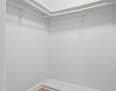 3115 Palamore Drive - Photo Thumbnail 5