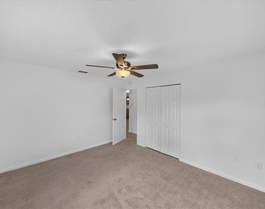 20105 Suncrest Drive - Photo Thumbnail 11