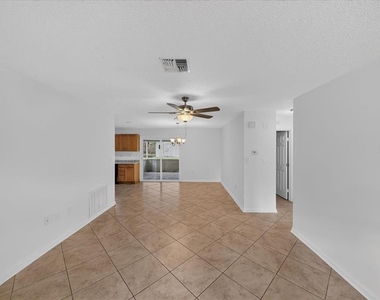 20105 Suncrest Drive - Photo Thumbnail 7