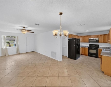 20105 Suncrest Drive - Photo Thumbnail 4