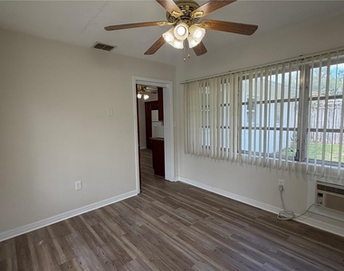 6103 Tennessee Avenue - Photo Thumbnail 9
