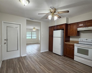 6103 Tennessee Avenue - Photo Thumbnail 10