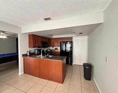 2139 E Old Mill Drive - Photo Thumbnail 5