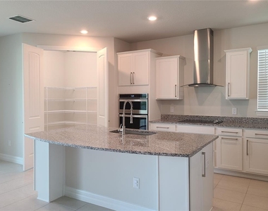 13814 Tonya Anne Drive - Photo Thumbnail 10