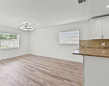 271 Nw 35th Street - Photo Thumbnail 7