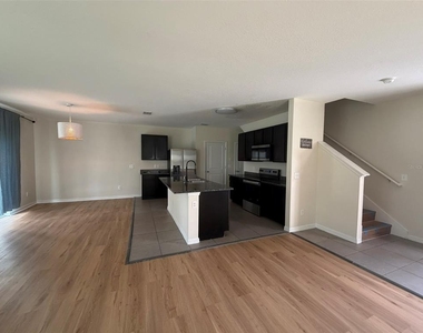 7572 Tuscan Bay Circle - Photo Thumbnail 1