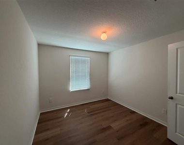 7572 Tuscan Bay Circle - Photo Thumbnail 6