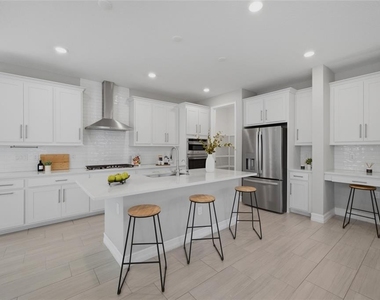 4667 San Martino Drive - Photo Thumbnail 10