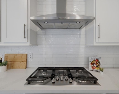 4667 San Martino Drive - Photo Thumbnail 6
