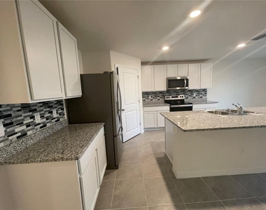 35628 Doveland Drive - Photo Thumbnail 4